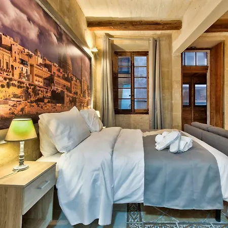 Laparelli Suites: Luxury 1 Guest house *